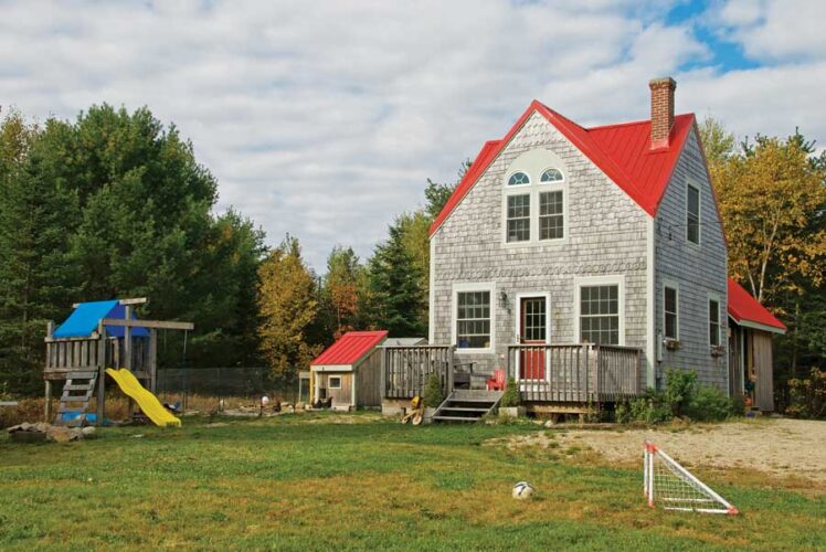 Tumbleweed Tiny Houses: A 648-Square-Foot Home in Maine